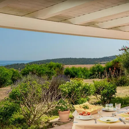 Отель Borgo Alba Barona Turismo Rurale 3*