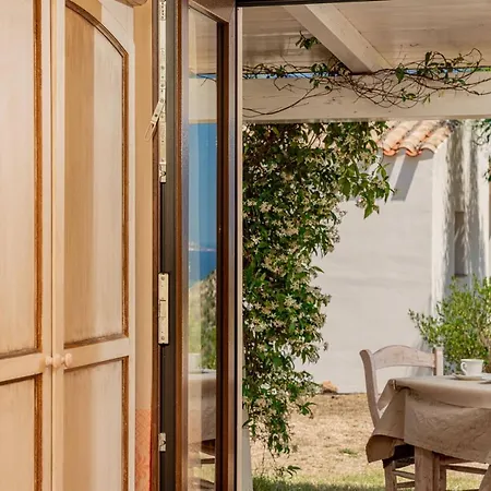 Отель Borgo Alba Barona Turismo Rurale