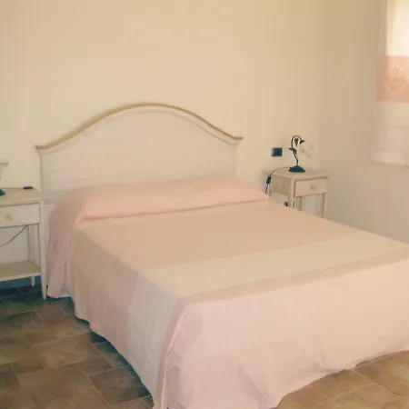 Borgo Alba Barona Turismo Rurale מלון 3*