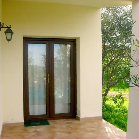 Borgo Alba Barona Turismo Rurale 3* Гольфо-Аранчи