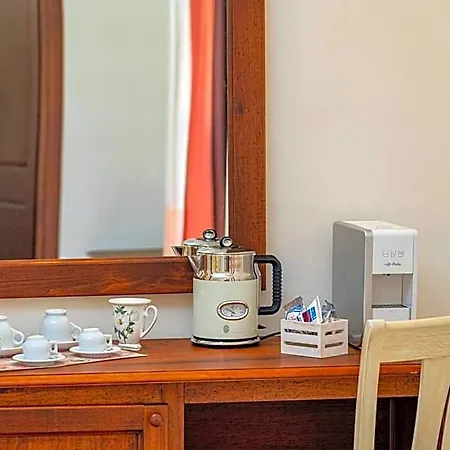 فندق Borgo Alba Barona Turismo Rurale غولفو أرانتْشي