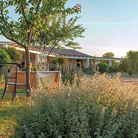 Borgo Alba Barona Turismo Rurale 3* Гольфо-Аранчи