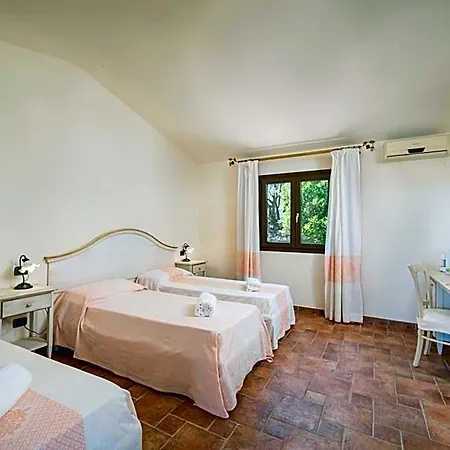 Отель Borgo Alba Barona Turismo Rurale Гольфо-Аранчи