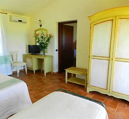 Borgo Alba Barona Turismo Rurale 3*